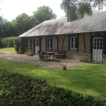 Charmante Petite Maison Dans Le Jardin