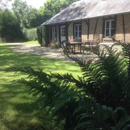 Charmante Petite Maison Dans Le Jardin * Letteguives