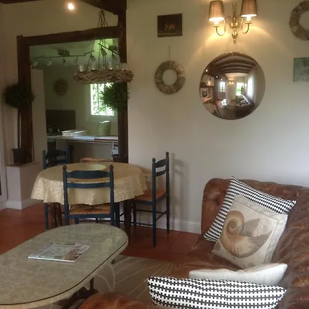 Charmante Petite Maison Dans Le Jardin Letteguives