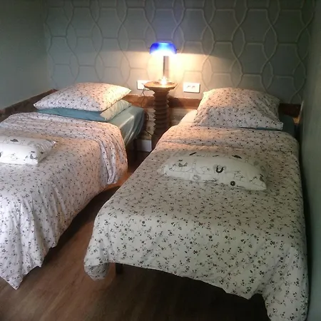 Charmante Petite Maison Dans Le Jardin 別荘